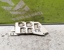 Блок предохранителей для Toyota Highlander I 01-06  запчасти бу