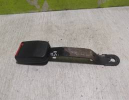 Ответная часть ремня безопасности для VW Polo Classic 95-02  запчасти бу