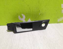 Ручка двери задней внутренняя левая для Audi 100 C4 91-94  запчасти бу