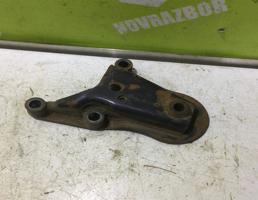 Кронштейн двигателя правый для VW Polo 94-99  запчасти бу