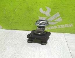 Цапфа для Renault Clio 2 Symbol 1998-2008  запчасти бу