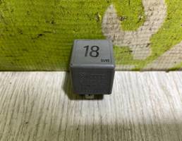 Реле для VW Golf 3 Vento 91-97  запчасти бу