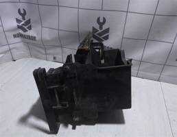 Крепление АКБ (корпус/подставка) для Ford Fusion 2002 >  запчасти бу