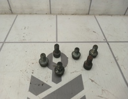 Болт маховика для Audi 80  90  B3  86-91  запчасти бу