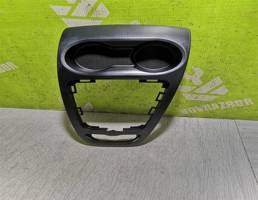 Накладка декоративная для LADA VESTA 15-19  запчасти бу