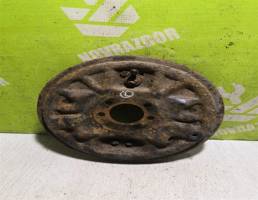 Щит опорный задний левый для VW Golf 3 Vento 91-97  запчасти бу