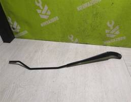 Поводок стеклоочистителя передний правый для LADA VESTA 15-19  запчасти бу