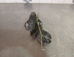 Замок двери передней правой для Kia RIO 1 2000-2004  запчасти бу