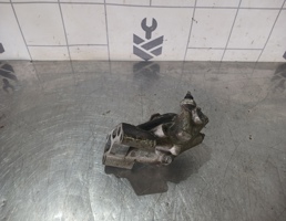 Кронштейн масляного фильтра для Audi A6 (C4) 1994-1997  запчасти бу