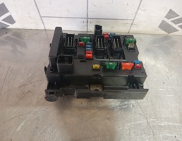 Блок предохранителей для Peugeot 307 2001-2008  запчасти бу