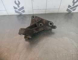 Кронштейн двигателя для Opel Vectra B 1999-2002  запчасти бу