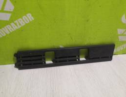 Накладка на двигатель для VW Golf 3 Vento 91-97  запчасти бу