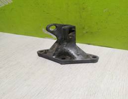 Кронштейн КПП для VW Passat  B3  1988-1993  запчасти бу