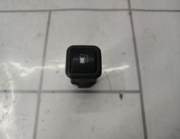 Кнопка открывания лючка бензобака для VW Passat B5 96-00  запчасти бу