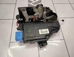 Замок двери передней правой для Skoda Octavia A5 1Z   04-13  запчасти бу