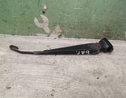 Поводок стеклоочистителя заднего для VW Passat B4 94-96  запчасти бу