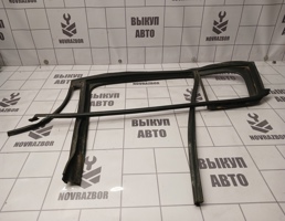 Уплотнитель стекла двери для Renault Megane 3 09-16  запчасти бу