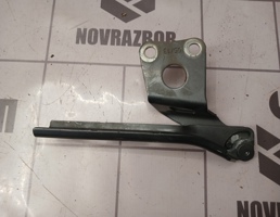 Петля капота левая для Skoda Yeti 2009-2018  запчасти бу