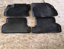 Коврики к-кт для Ford Focus 2 08-11  запчасти бу