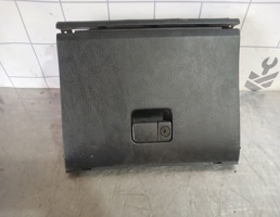 Бардачок для Mazda 323 BA 94-98  запчасти бу