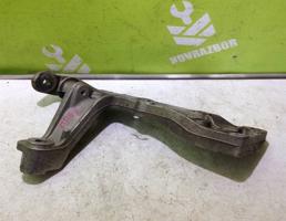 Кронштейн переднего рычага для VW Golf 6 09-12  запчасти бу