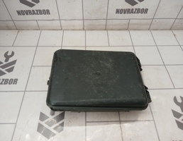 Корпус блока предохранителей для VW Passat B5 96-00  запчасти бу