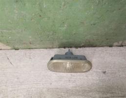 Повторитель на крыло белый для VW Polo Classic 95-02  запчасти бу