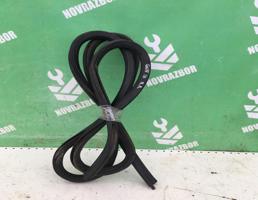 Уплотнитель двери для VW Golf 3 Vento 91-97  запчасти бу