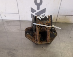 Опора редуктора для Suzuki SX4 2006-2013  запчасти бу