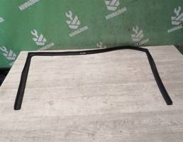 Уплотнитель стекла двери для Hyundai i30 12-17  запчасти бу