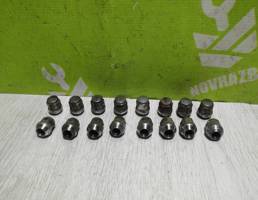 Гайка колеса для Suzuki Baleno 98-07  запчасти бу