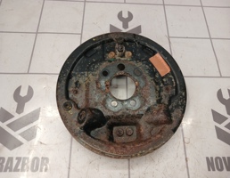 Щит опорный задний левый для Skoda Fabia 2007-2015  запчасти бу