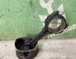 Поршень с шатуном для Ford Focus 1 1998-2004  запчасти бу