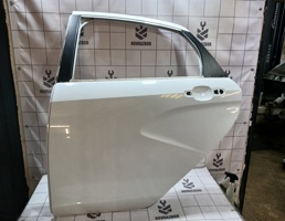 Дверь задняя левая для LADA VESTA 15-19  запчасти бу