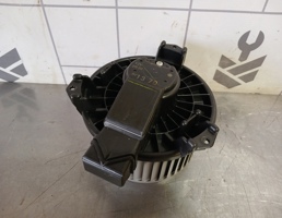 Моторчик печки для Suzuki SX4 2006-2013  запчасти бу