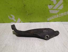 Кронштейн (сопут. товар) для Suzuki Baleno 98-07  запчасти бу