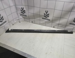 Накладка стекла переднего правого для Audi A6 (C4) 1994-1997  запчасти бу