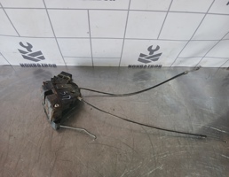 Замок двери задней правой для Mazda Mazda 3  BK  02-09  запчасти бу