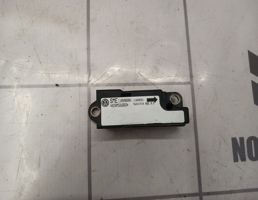 Датчик AIR BAG для VW Passat B5 96-00  запчасти бу