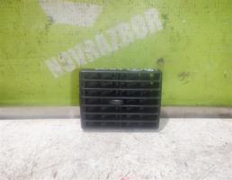 Дефлектор воздушный для Audi 80 90 B4 91-94  запчасти бу