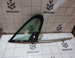 Стекло двери передней правой (форточка) для Peugeot 307 2001-2008  запчасти бу