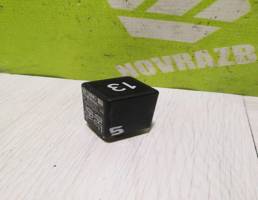 Реле для VW Golf 3 Vento 91-97  запчасти бу