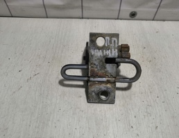 Петля двери передней правой нижняя для Audi A6 (C4) 1994-1997  запчасти бу