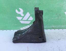 Кронштейн двигателя правый для VW Golf 3 Vento 91-97  запчасти бу