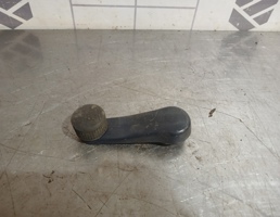 Ручка стеклоподъемника для VW Golf 3 Vento 91-97  запчасти бу