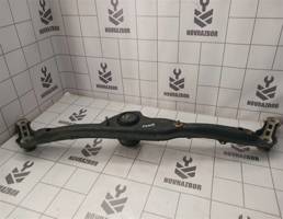 Балка подрадиаторная для VW Golf 3 Vento 91-97  запчасти бу