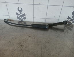 Поводок стеклоочистителя передний левый для Audi A6 (C4) 1994-1997  запчасти бу