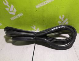 Уплотнитель двери для Suzuki Baleno 98-07  запчасти бу