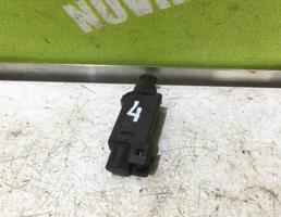 Датчик включения стопсигнала для VW Passat  B3  1988-1993  запчасти бу