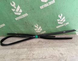 Уплотнитель стекла двери для Peugeot 206 98-12  запчасти бу